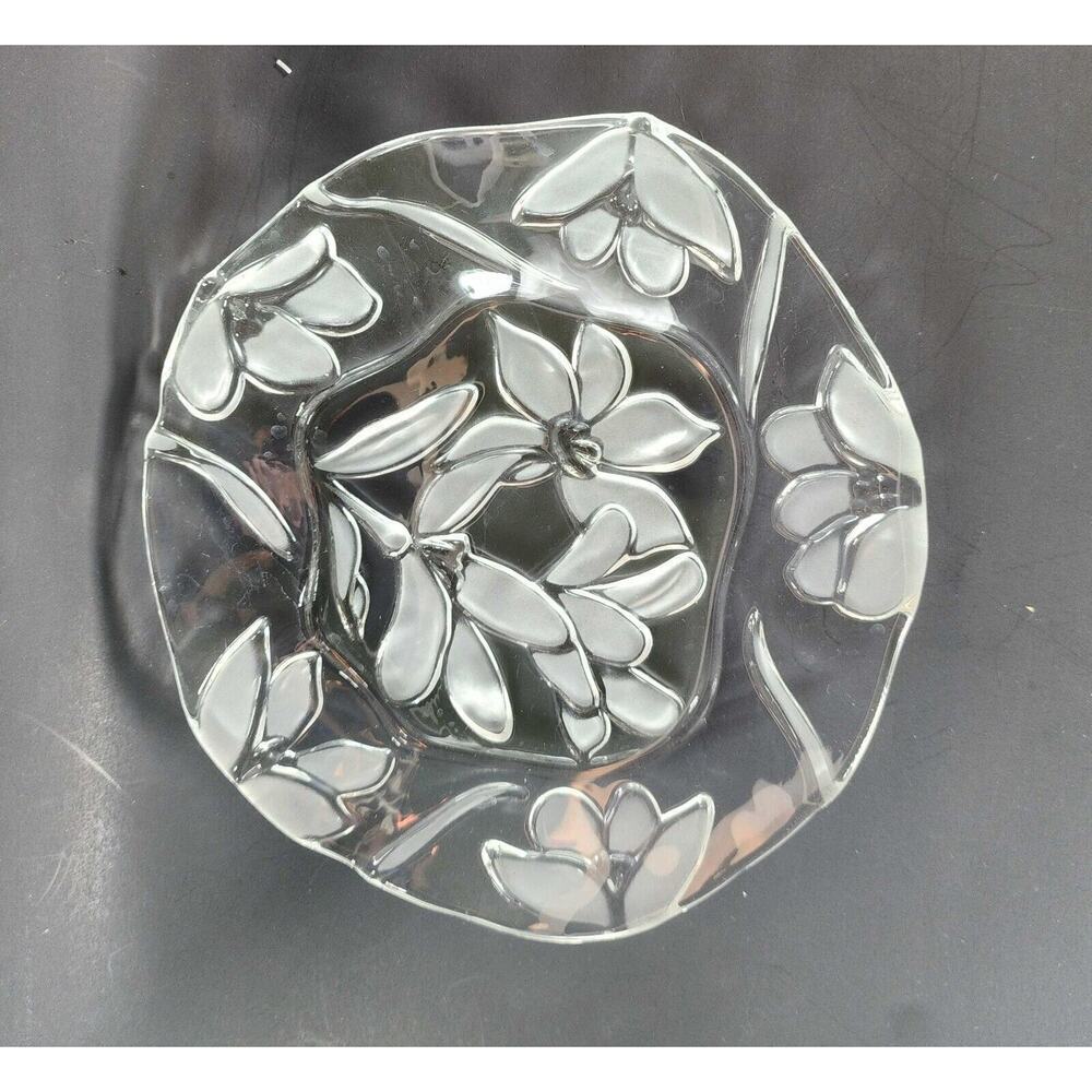 6 Embossed Floral Dinner Plate Clear Thick Glass Textured 8" Wavy Edge Stunning - Picture 15 of 16